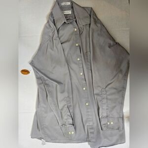 Van Heusen mens button down.